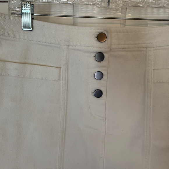 Theory Addison White Denim Mini Skirt 45500 - Picture 2 of 9